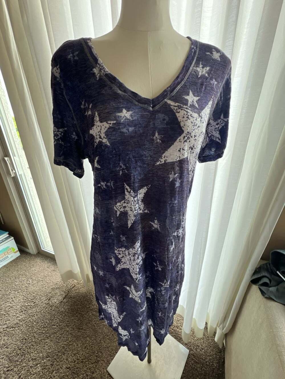 David Cline Star Print Micro-Poly V-Neck Short Sleeve T-Shirt Dress
